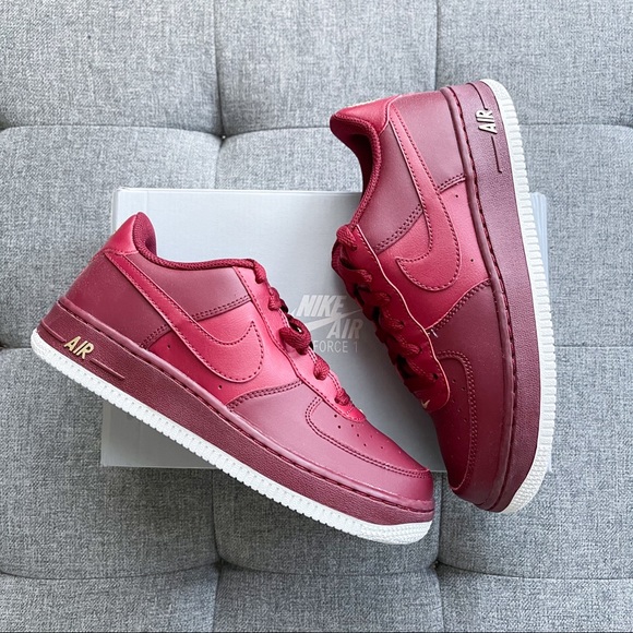 ❤️💛 Nike Air Force 1 red leather shoes (big kids) - Picture 3 of 4